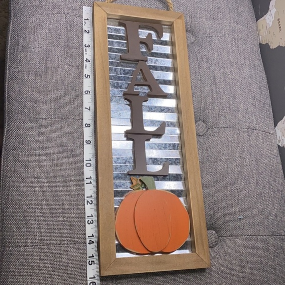 Fall‎ Decor/Wall Hanging Frame - Picture 3 of 4